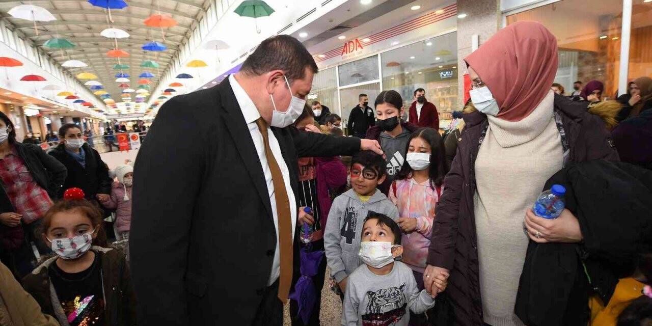 Kastamonu’da aileler, ‘Malazgirt 1071’ filmini ücretsiz izledi