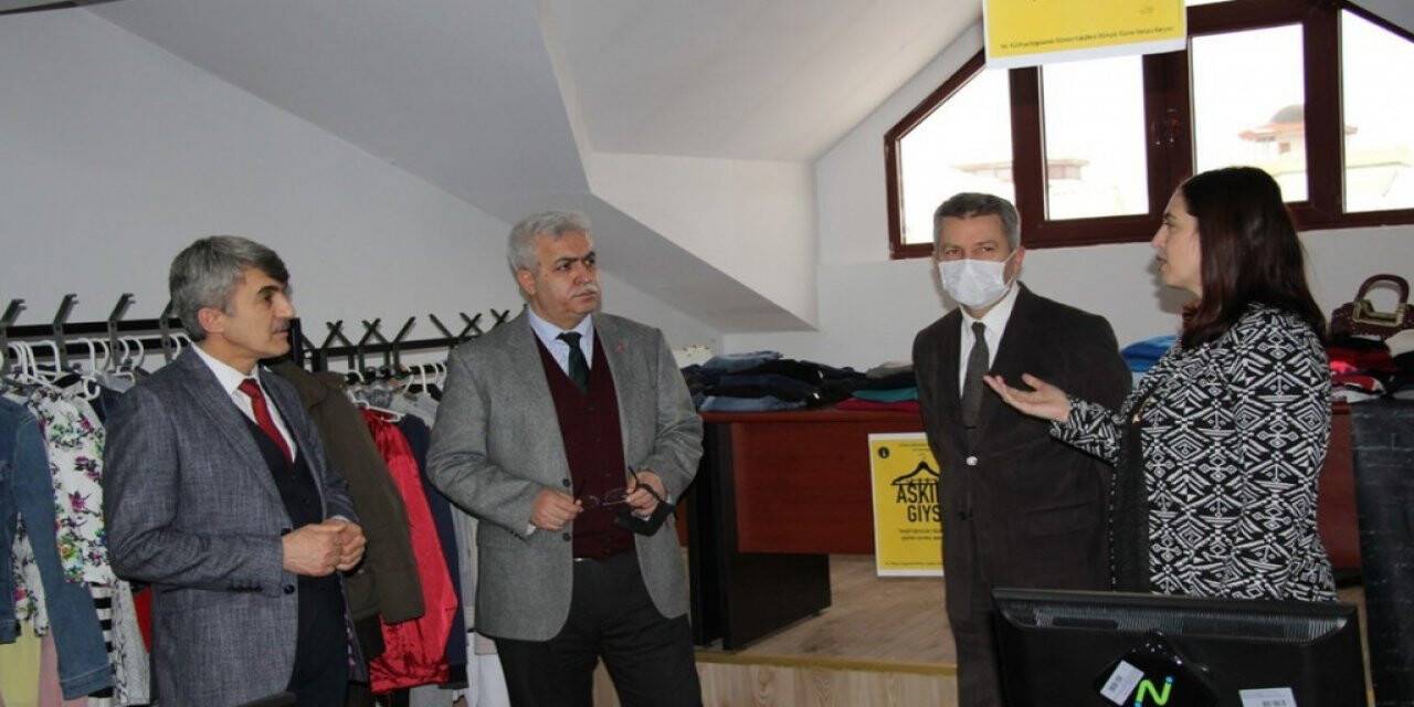 DPÜ’nün “Askıda giysi” kampanyasına destek