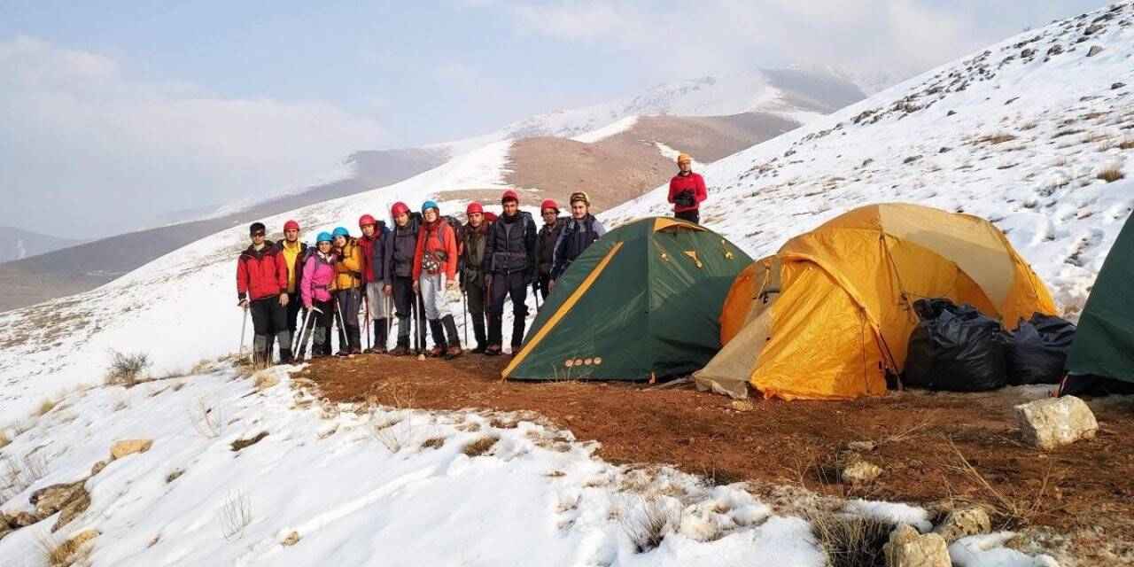 Üniversite öğrencilerine dağcılık eğitim