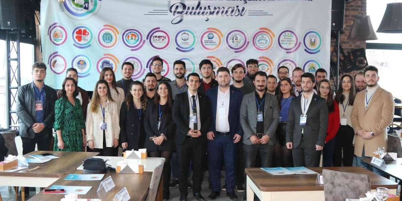 Gençlik Meclisleri Ukrayna-Rusya savaşını kınadı