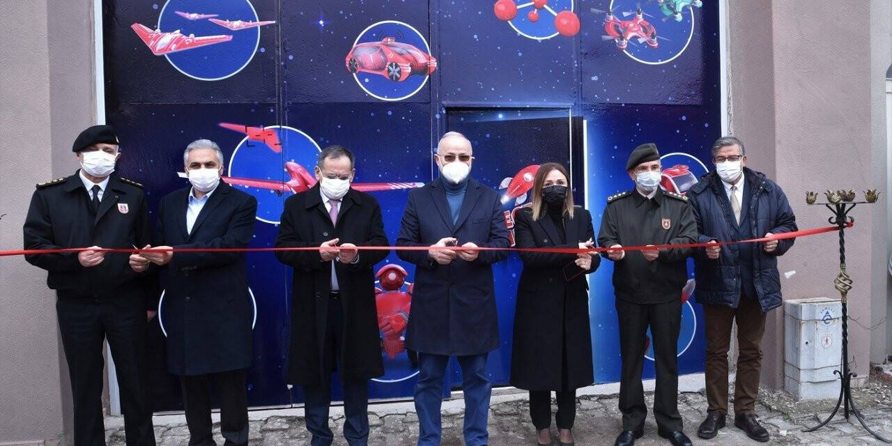 TEKNOMÜ Teknoloji Atölyesi açıldı