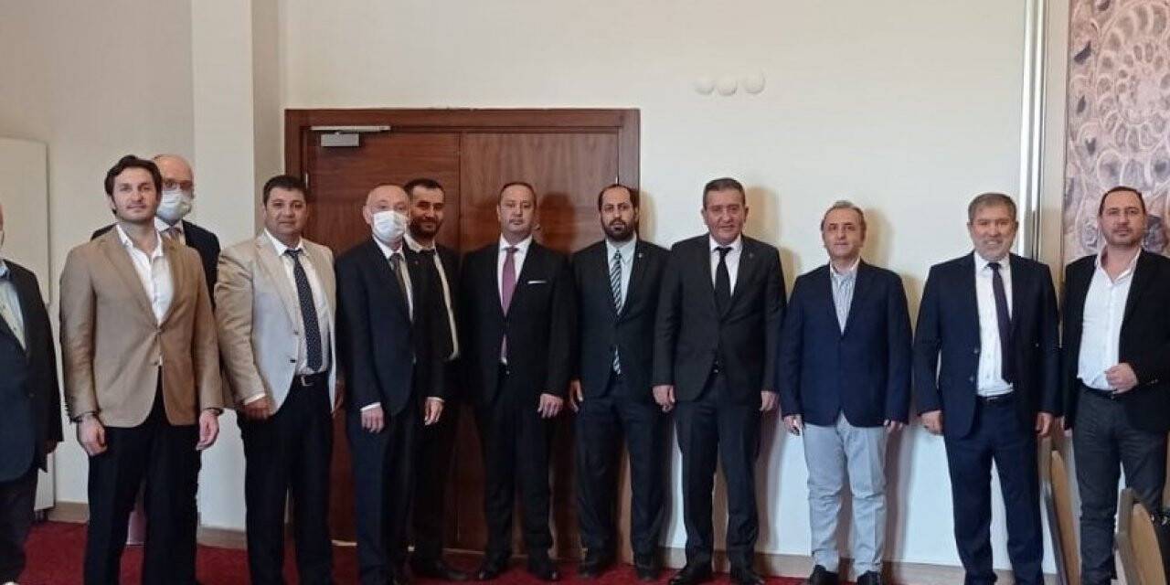 JESDER’de Şentürk güven tazeledi