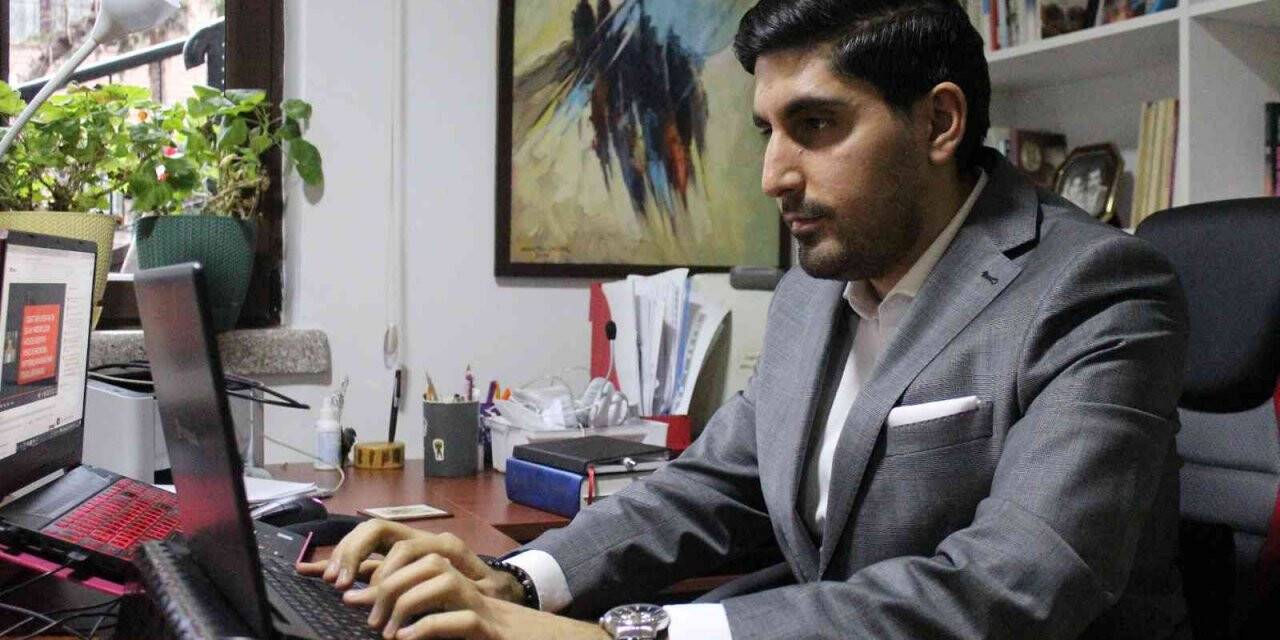 Ekonomi yorumcusu Muratlı: “Rusya’nın Swift’ten çıkarılması doların hegemonyasına darbe olacak”