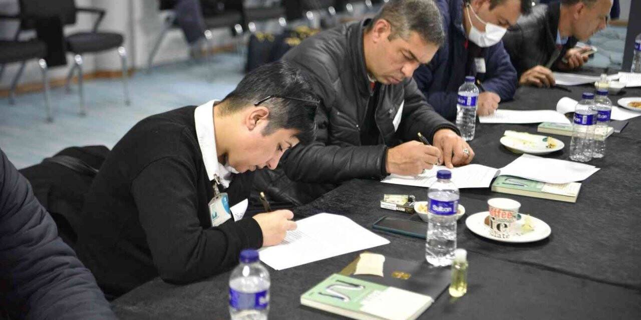 Balıkesir Büyükşehir’den şoförlere iletişim eğitimi