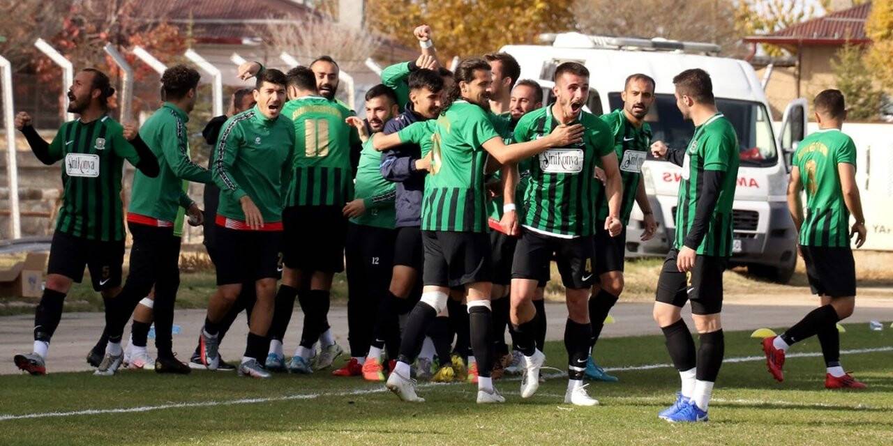 Sarayönü Belediyespor kritik maça hazırlanıyor