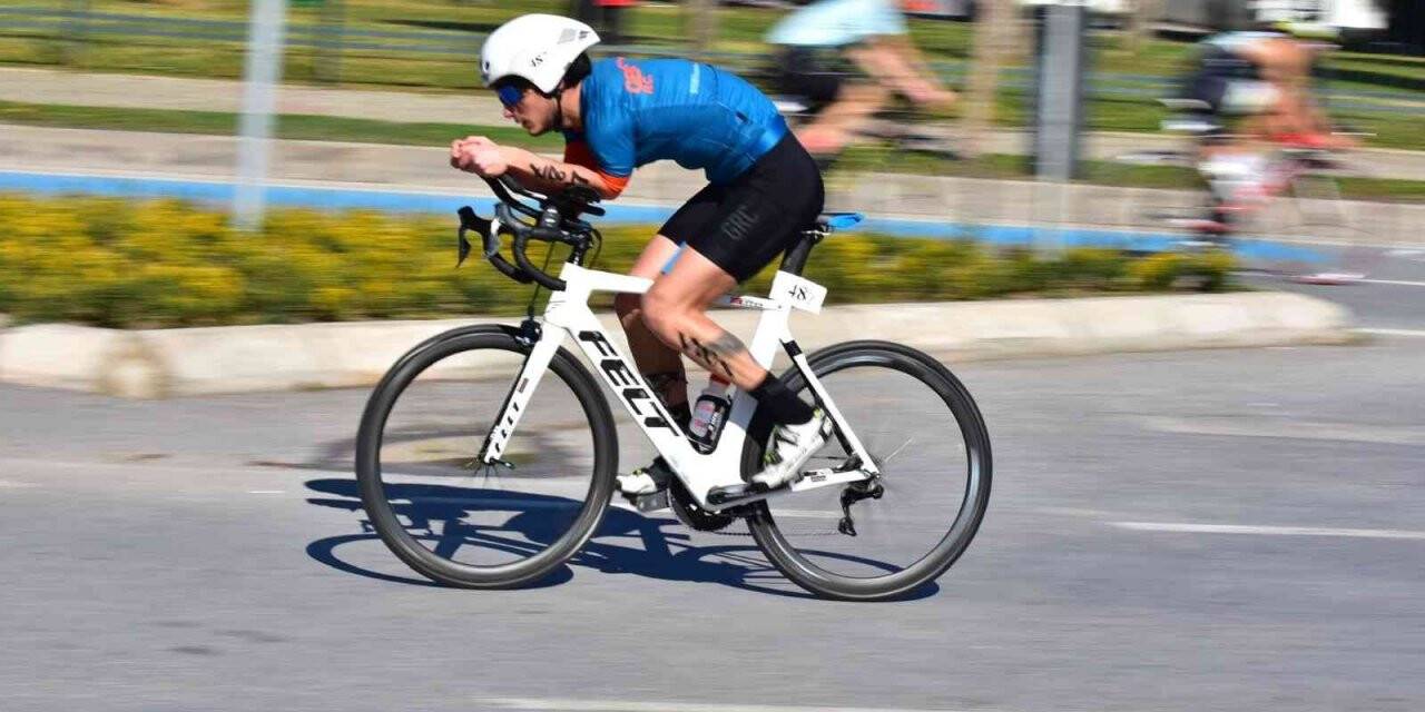 Paratriatlette Esenyurt’un gururu oldu