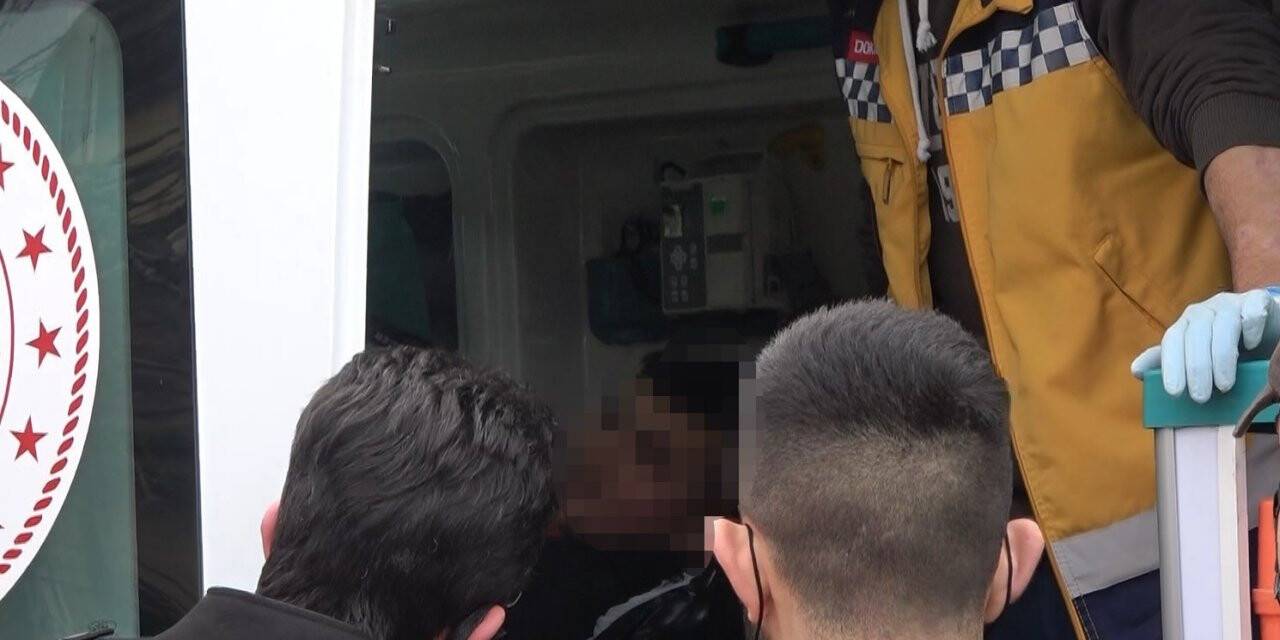 Mesleki eğitim merkezi öğrencisi bıçakla yaralandı