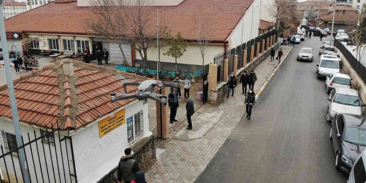 Aksaray’da okul ve öğrenciler dron ile takip edilip denetleniyor