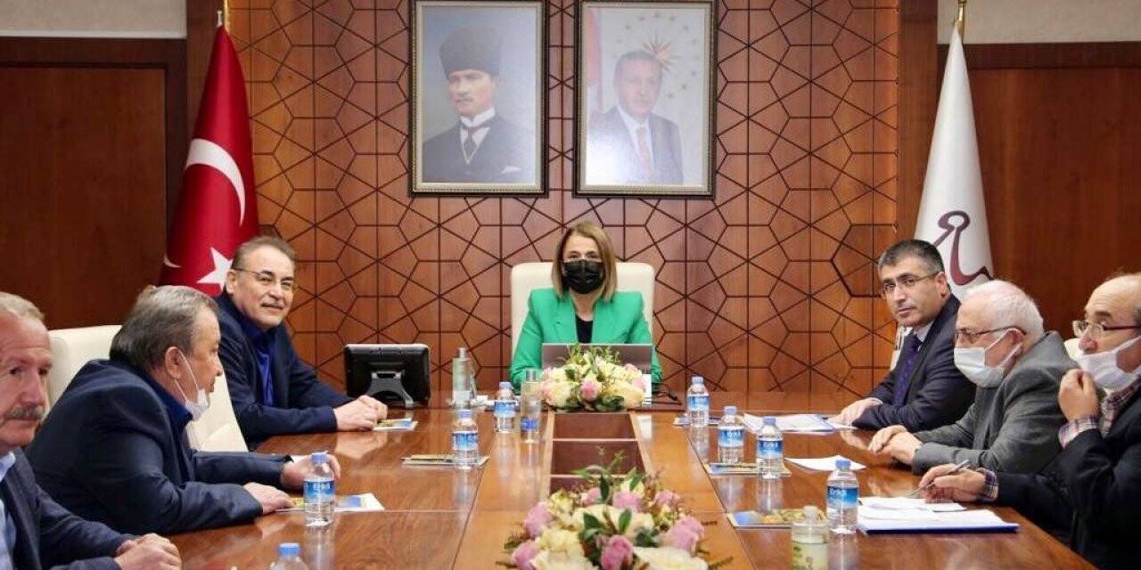 Rektör Aktekin projeleri anlattı