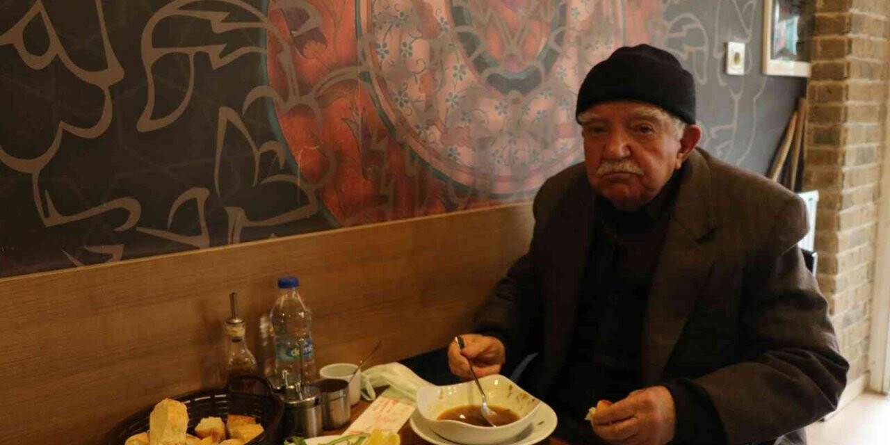 91 yaşında hiç virüse yakalanmadı, sırrın kelle paçada olduğunu söyledi