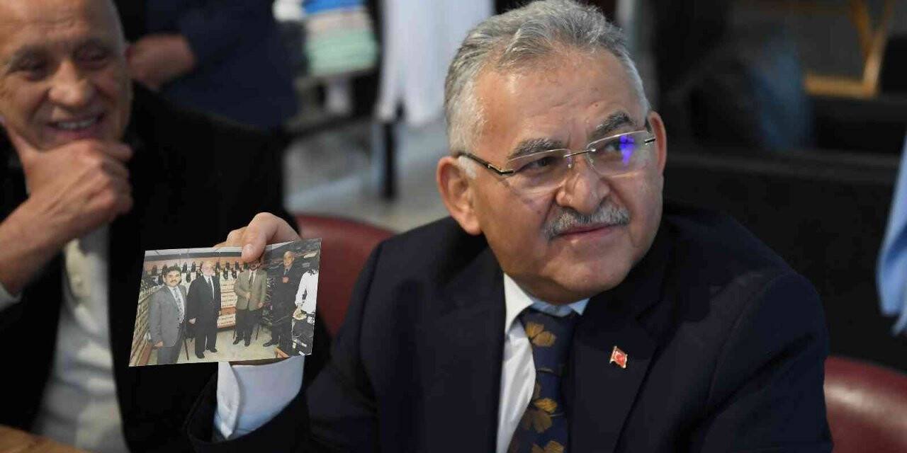 Başkan Büyükkılıç’ı 22 yıl öncesine götüren fotoğraf karesi