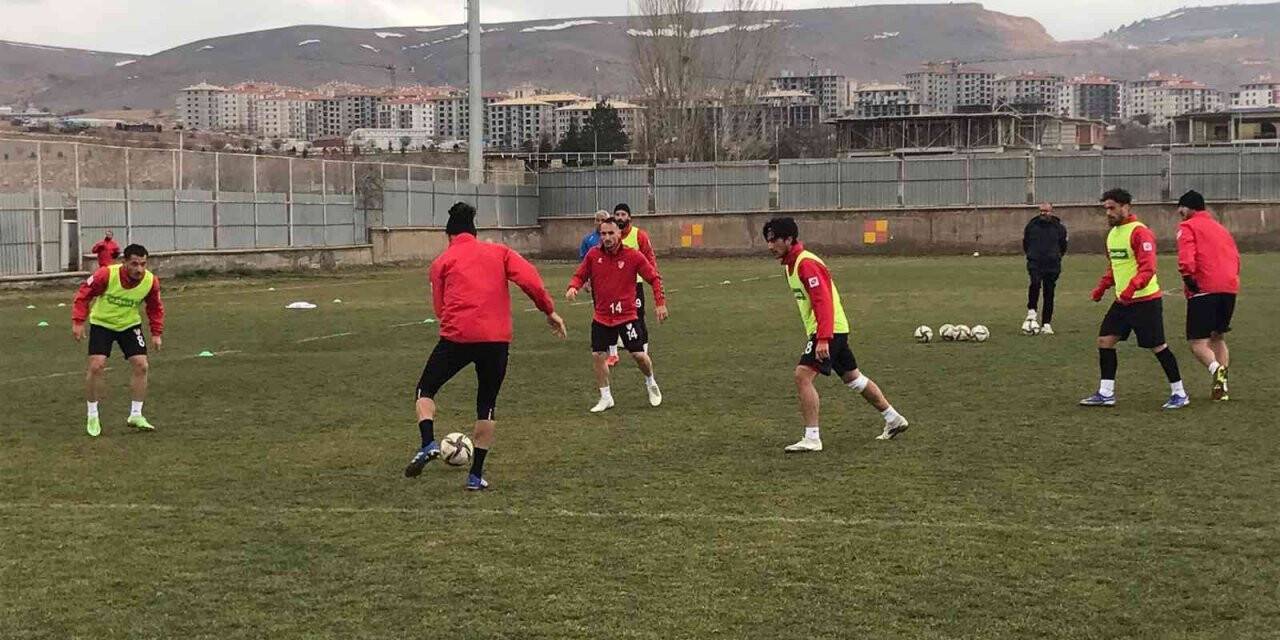 Elazığspor tam kadro çalıştı
