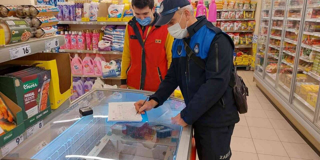 Bandırma Belediye zabıtasından marketlere fiyat denetimi yapıldı