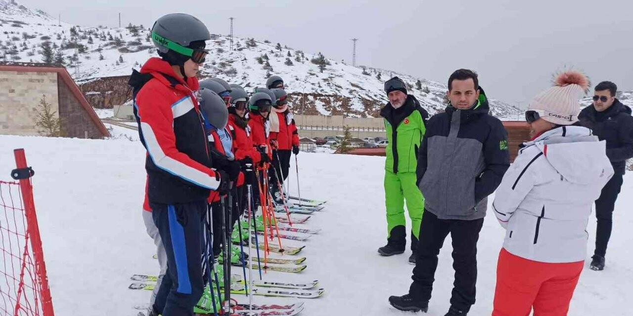 Kabadüzlü öğrenciler, Kayak yarışmalarında Ordu’yu temsil edecekler