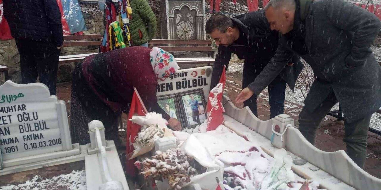 Antalyaspor Başkanı Aziz Çetin, Özkan Sümer ve şehit Eren Bülbül’ün mezarını ziyaret etti