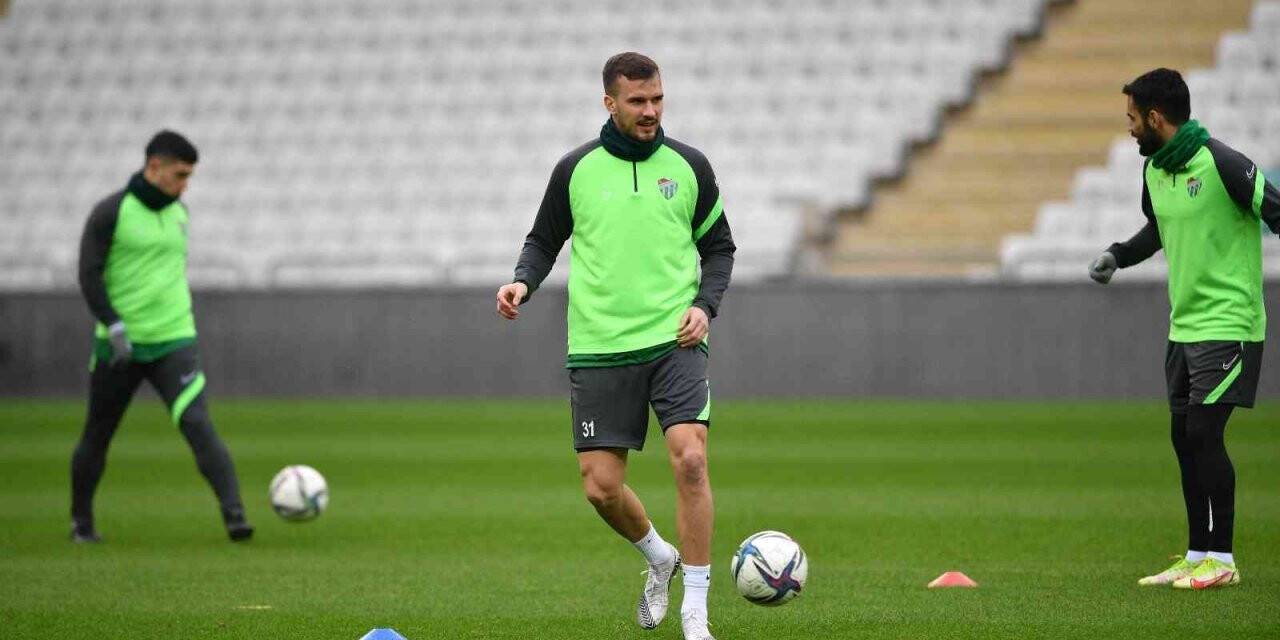 Luka Capan: "Bursaspor kesinlikle ligde kalacak"