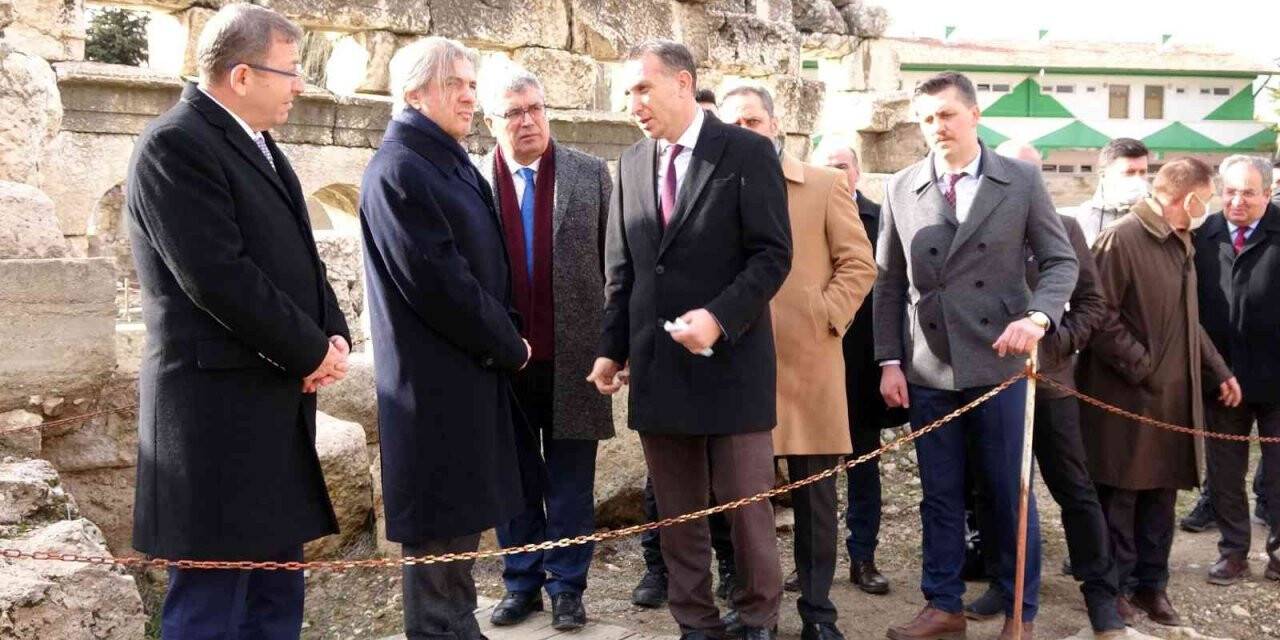 Bakan Yardımcısı Demircan: “Tarihi Roma Hamamı çevre düzenlemesi yapılarak ziyarete açılacak”