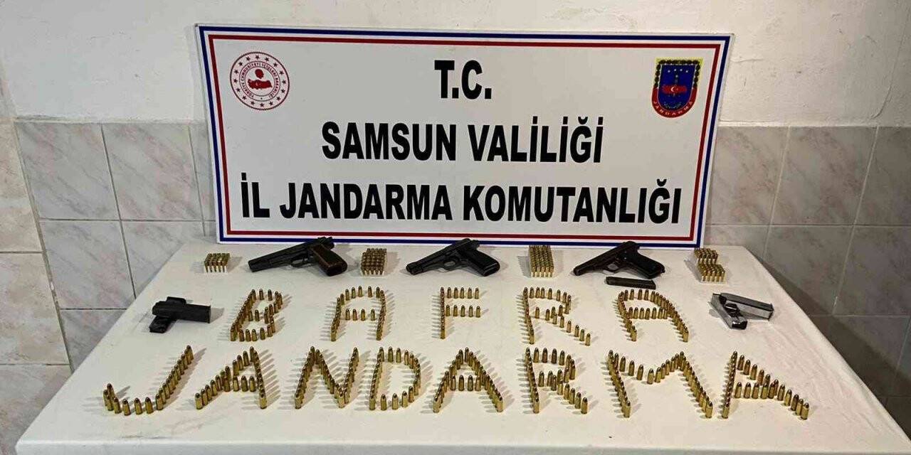 Bafra’da ruhsatsız silah ve mermi ele geçirildi