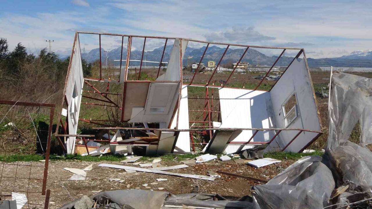 Sera 10 saniye de yerle bir oldu