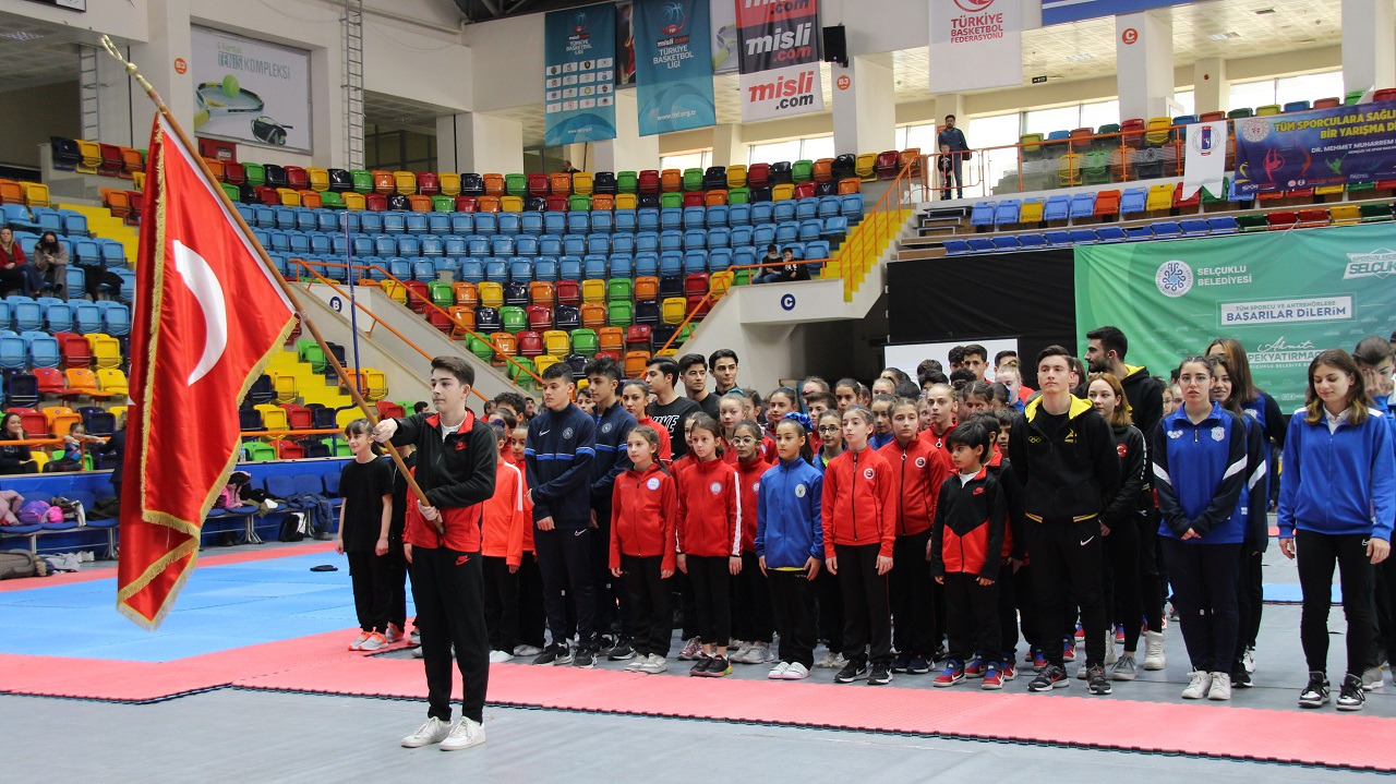 Trampolin Cimnastik Federasyon Kupası, Konya'da başladı