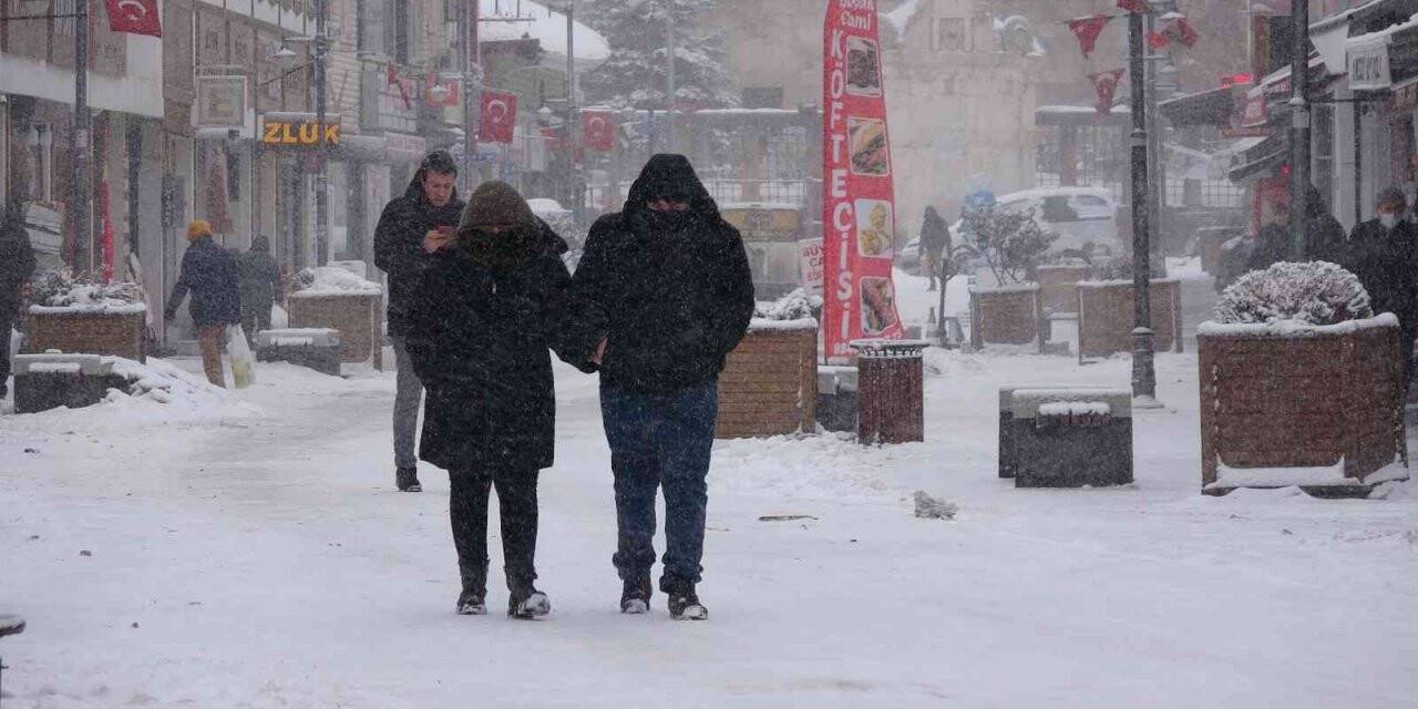 Yozgat Valiliğinden yoğun kar yağışı uyarısı