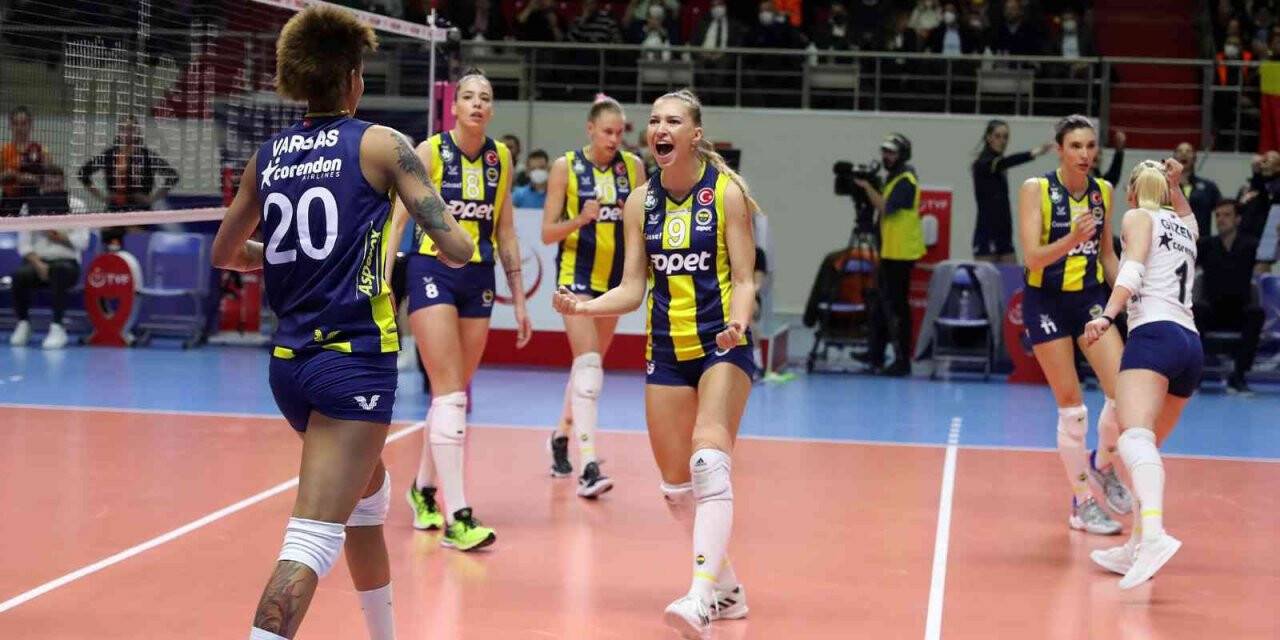 Sultanlar Ligi: Galatasaray HDI Sigorta: 0 - Fenerbahçe Opet: 3