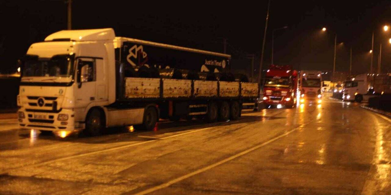 Konya’da ulaşıma ve eğitime kar engeli