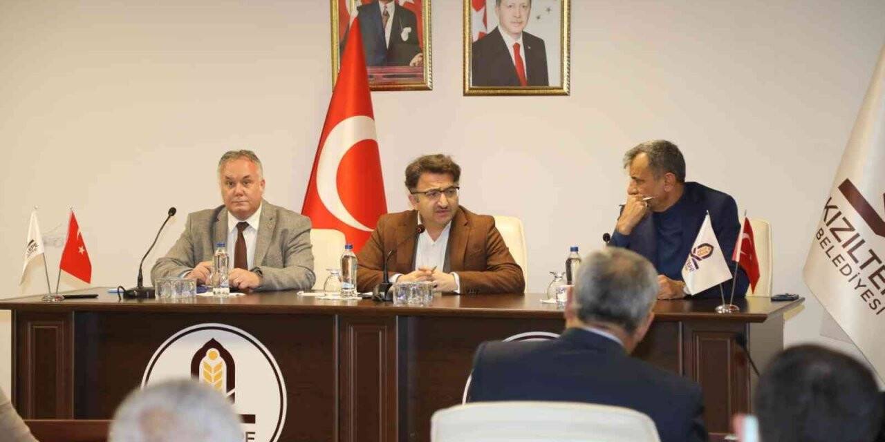 Kaymakam Çam, muhtarlarla toplantı yaptı