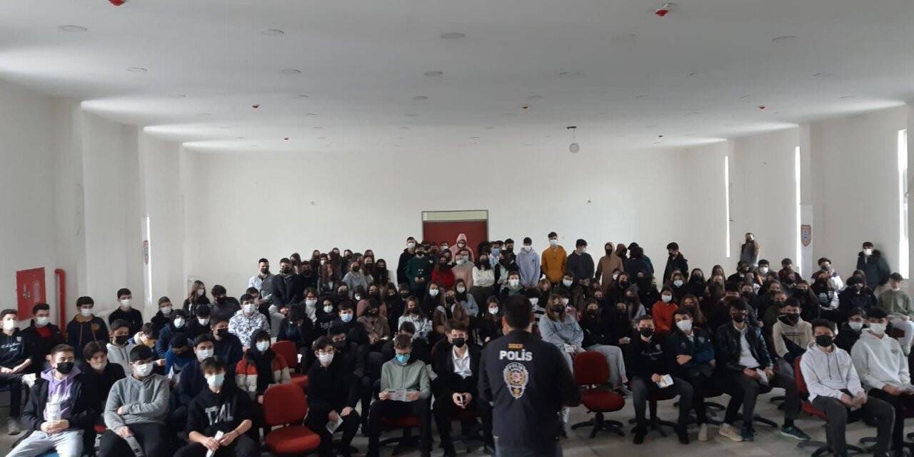 Öğrencilere siber eğitim