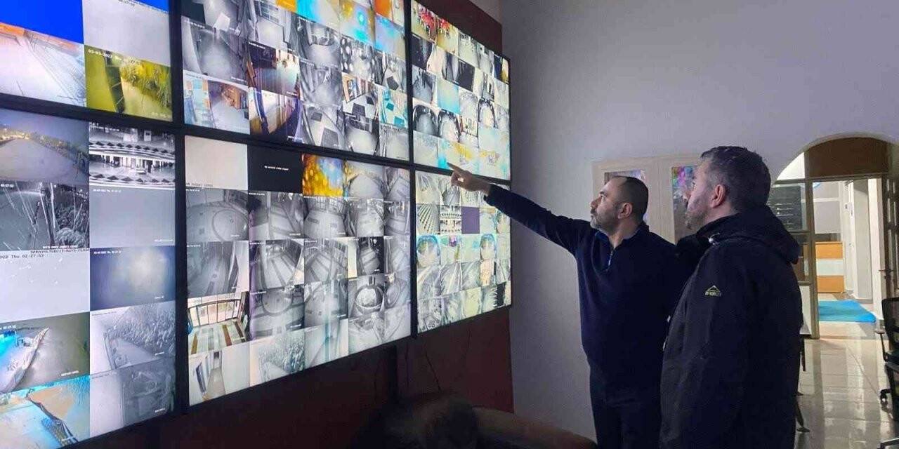 MHP Genel Başkanı Bahçeli: "Gelişmeler ve gerçekler göstermiştir ki hem Rusya hem de Ukrayna ile doğrudan temas kuracak, görüşecek ve masaya oturabilecek tek ülke Türkiye’dir".