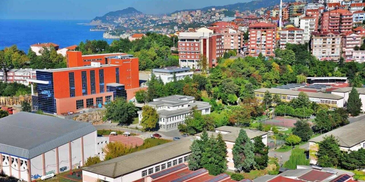 Zonguldak Bülent Ecevit Üniversitesi sıfır atık, yeşil kampüs ödülleriyle birinci oldu