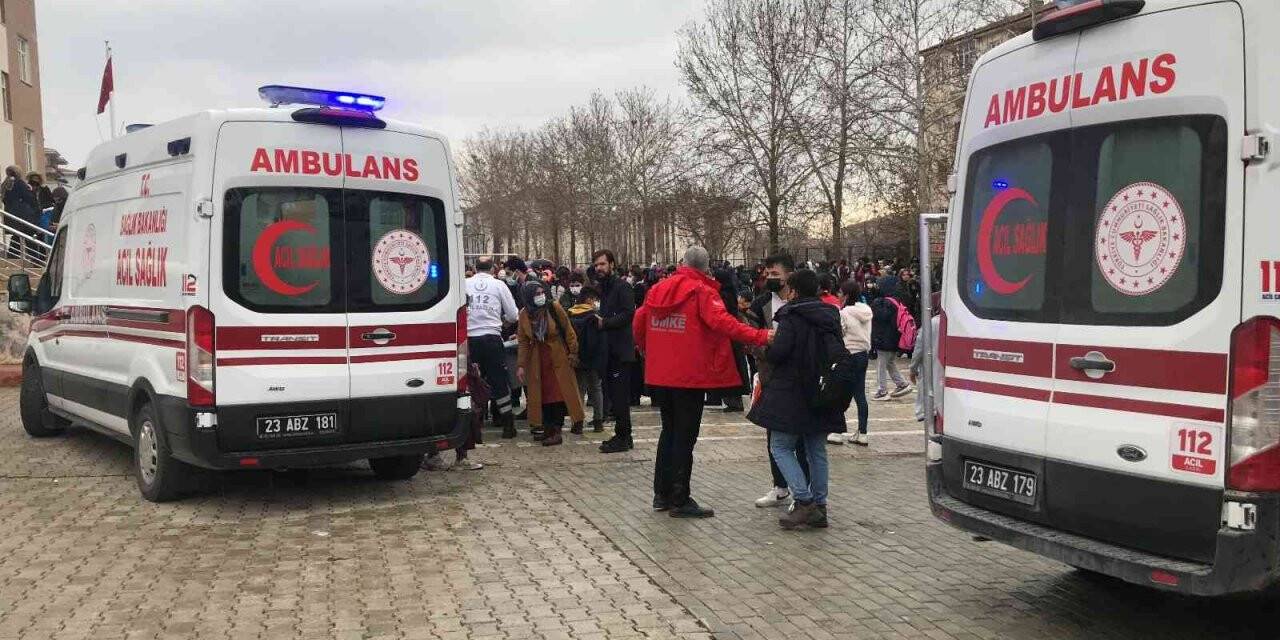 Elazığ’da 50 öğrenci hastanelik oldu