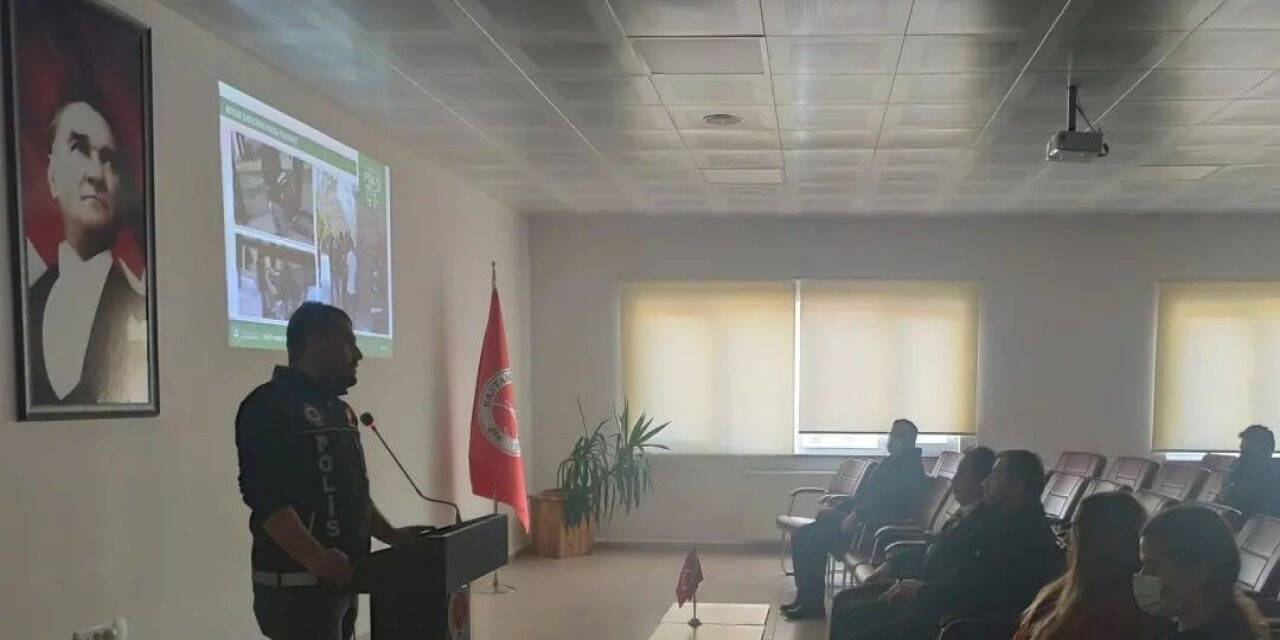 Öğrencilere madde bağımlılığı eğitimi verildi