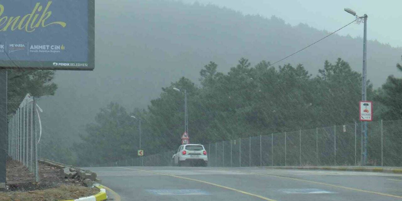 İstanbul’da kentin yüksek kesimlerine kar yağışı başladı