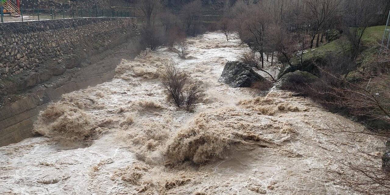 Yoğun yağış nedeni ile Tağar Çayı taştı