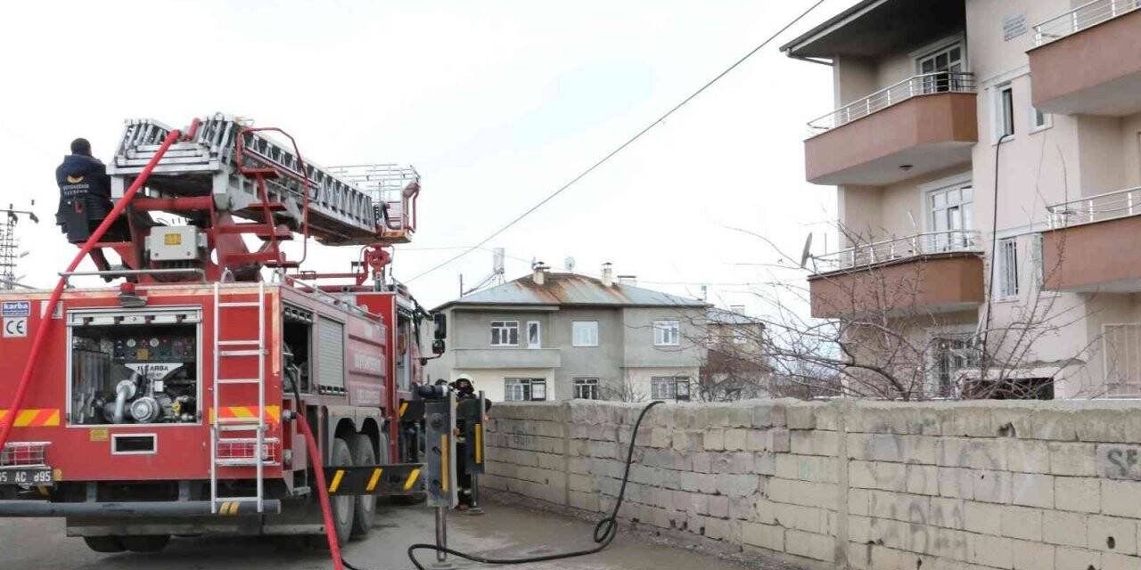 Van’da korkutan yangın