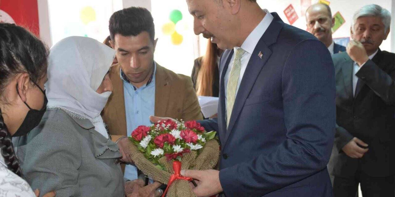 Siverek’te şehit polis anısına kütüphane açıldı