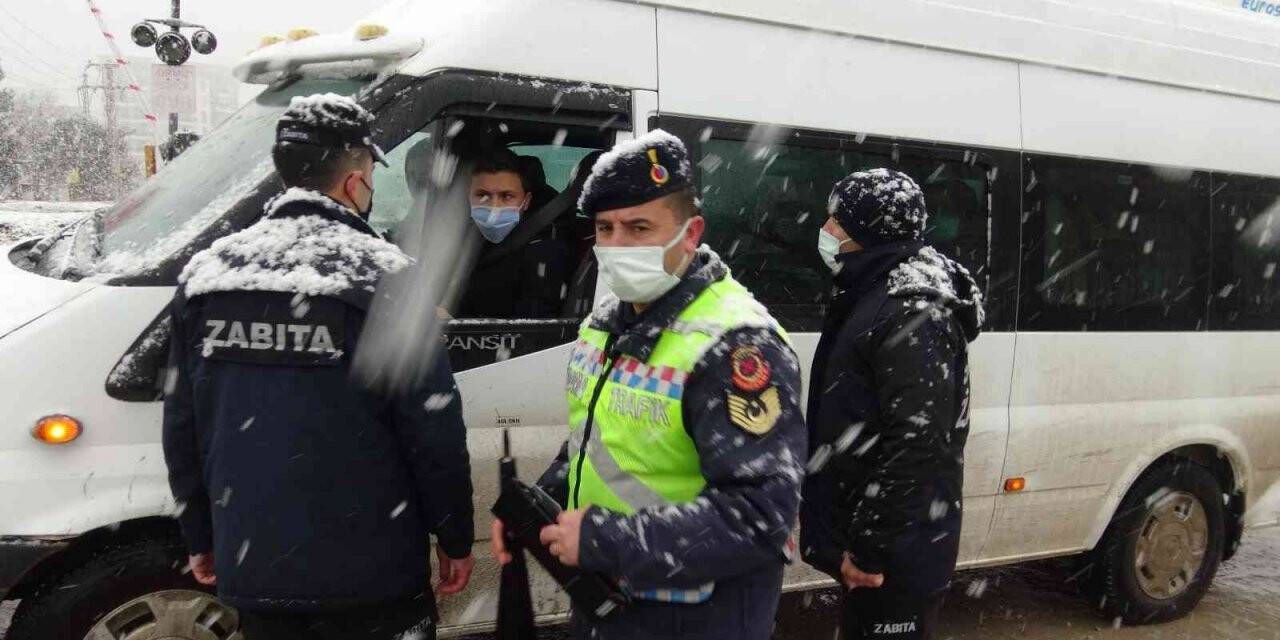 Sandıklı’da işçi ve personel servisleri denetlendi