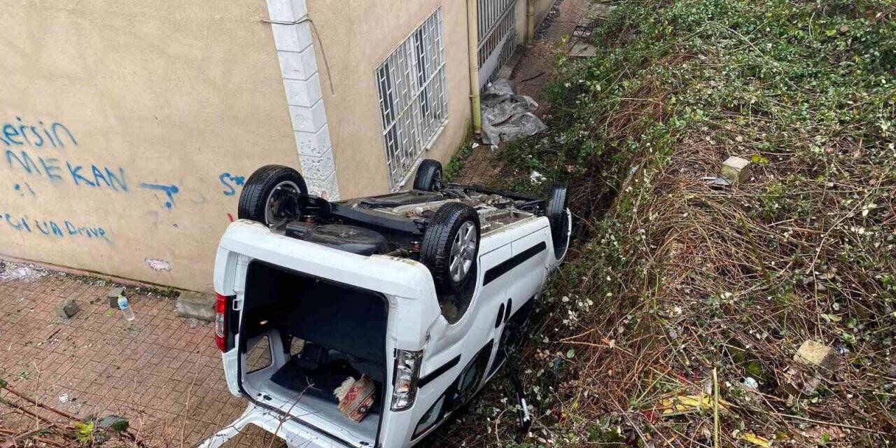 20 metreden evin önüne uçtu: 2 yaralı