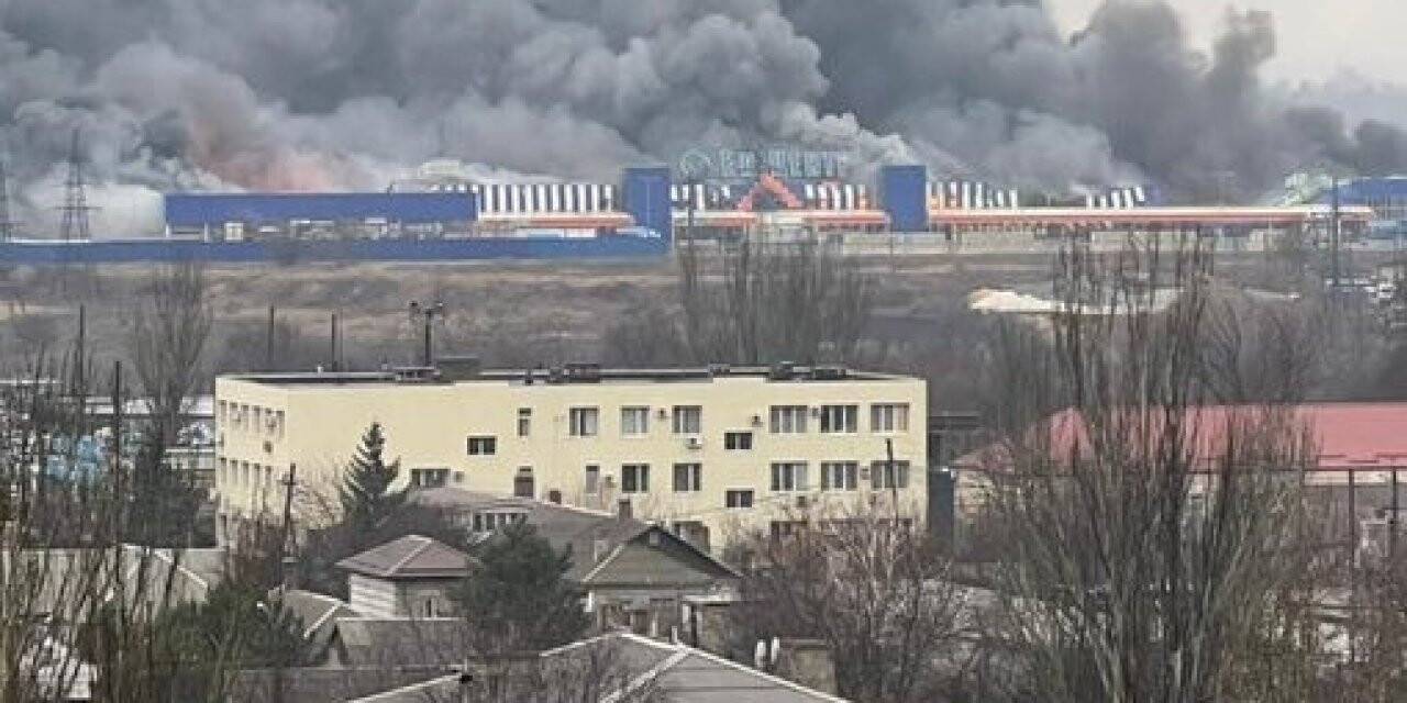 Mariupol Rus askerlerinin kuşatması altında