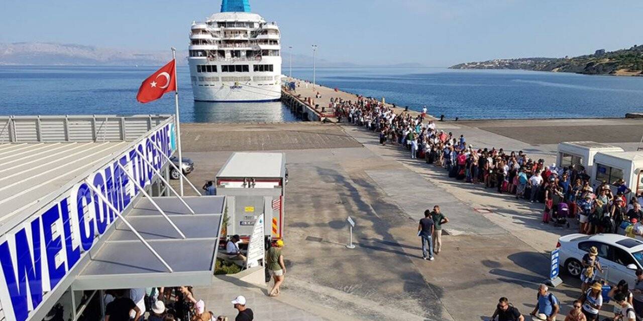 Çeşme’ye kruvaziyer seferleri 6 Nisan’da başlıyor