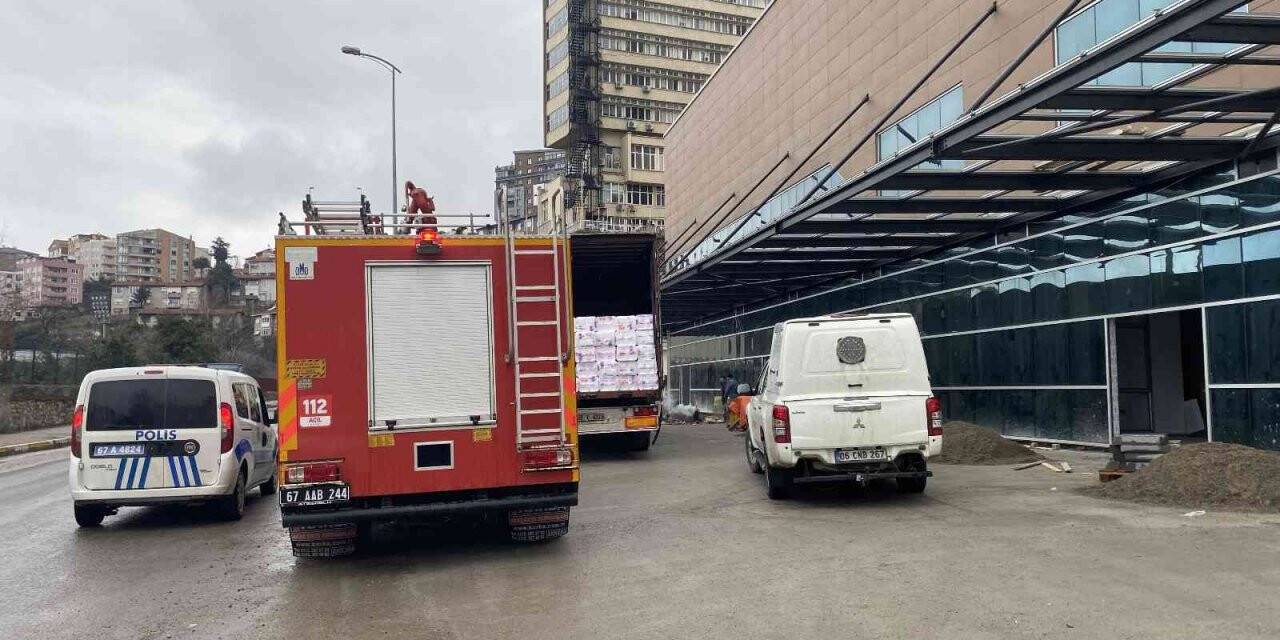 Hastane inşaatında yangın paniği