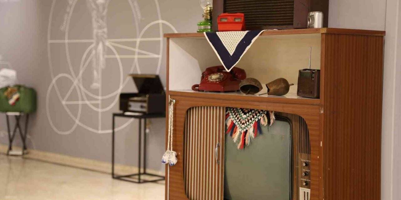 Mandala ve eski eşyalar sergisi Esenler’de açıldı