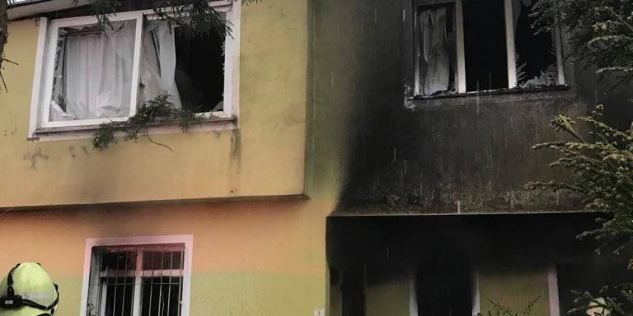 Rize’de düşen yıldırım evlere zarar verdi