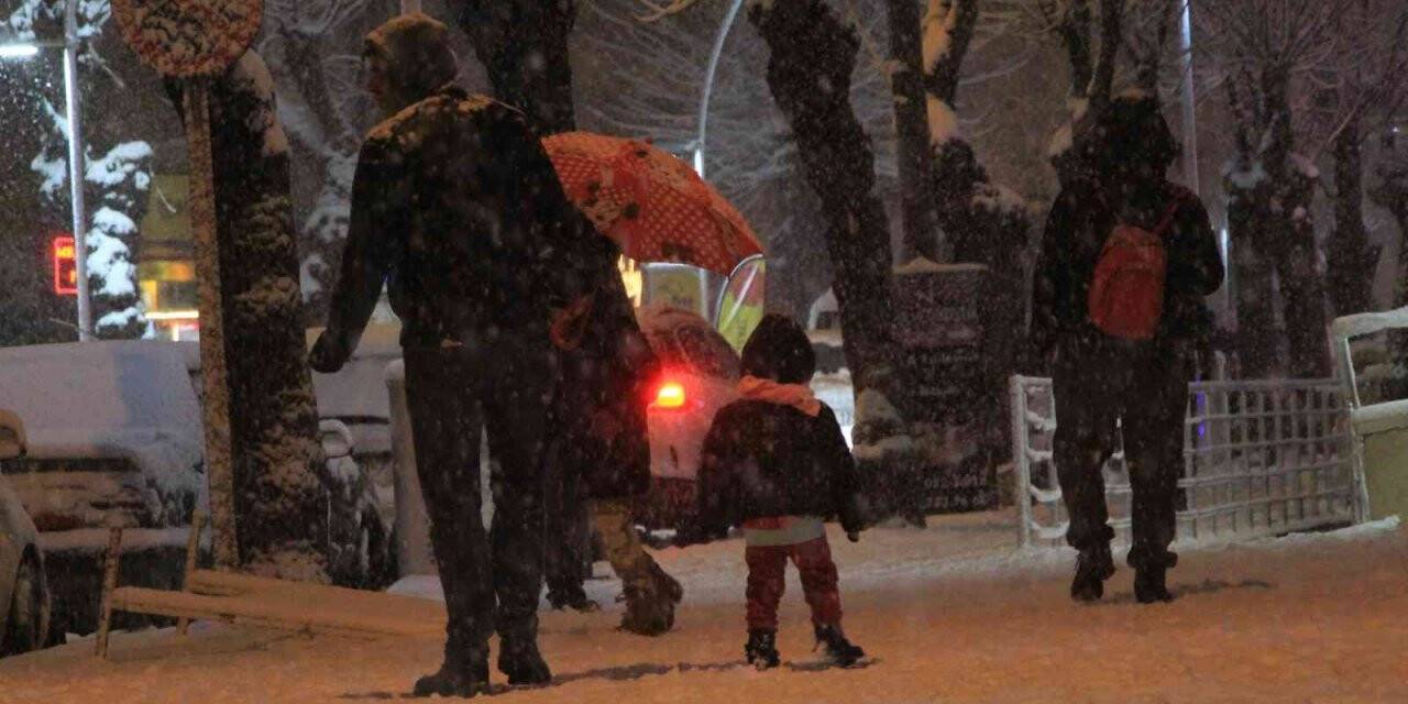 Burdur’da 3 ilçe hariç eğitime ara verildi