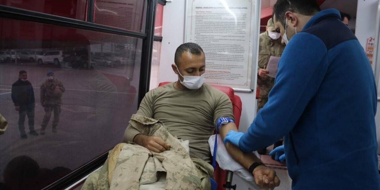 Jandarmadan  “İyi ki varsın kan dostum” kampanyasına destek