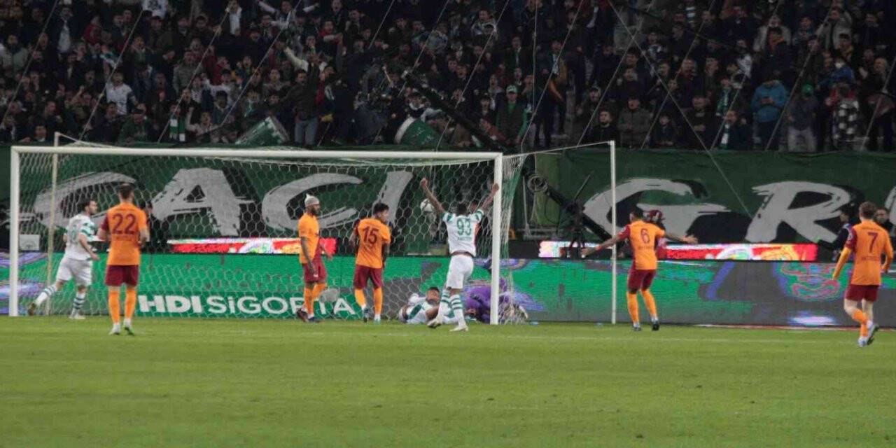 Konyaspor: 2 - Galatasaray: 0 (İlk yarı sonucu)