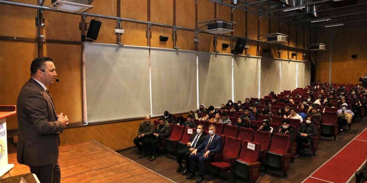 Kariyer Günleri’nin son konuğu Serkan Gedük oldu