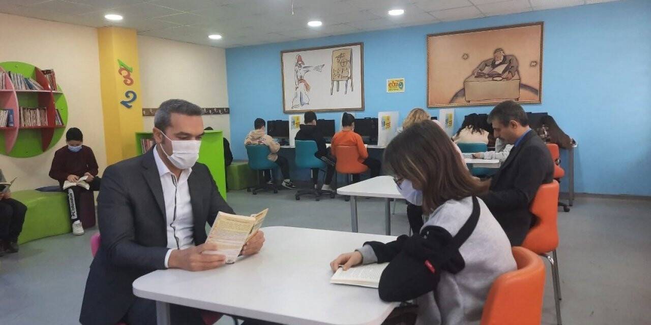 Kaymakam Çiçek, kitap okuma etkinliğine katıldı