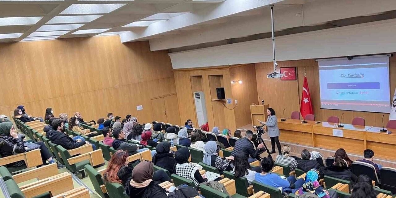 FÜ’de  sıfır atık eğitimi  verildi